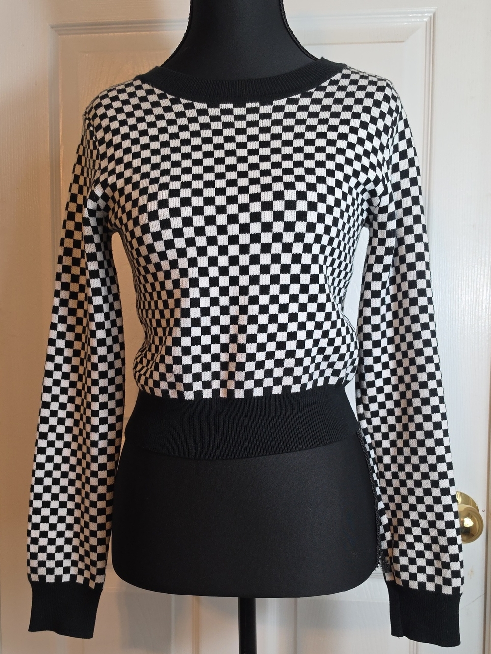 Dreamers Checked Cropped Sweater